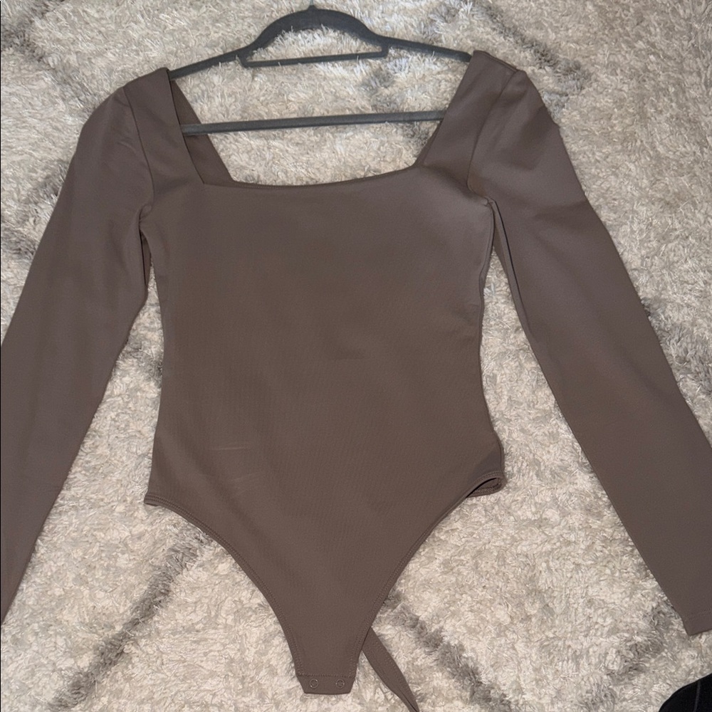 Aritzia Brown Long Sleeve Bodysuit